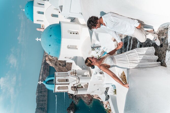 Proposal Photoshoot Santorini - The pro touch: direction, patience, and a smooth surprise plan