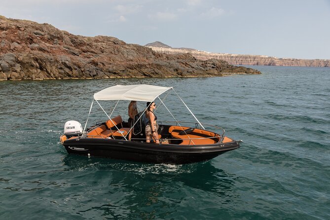 Rent a boat - Who should book this boat rental in Santorini