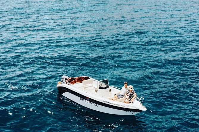 Rent a Boat in Santorini without a License - Who This Private Boat Rental Is Best For