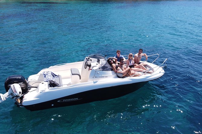 Rent a SpeedBoat in Santorini with License or Skippered - Snorkeling, masks, and the small comfort details that matter