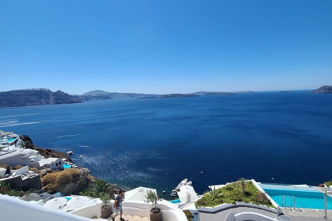 Romantic Tour through Santorini - Fira capital time: shopping, coffee breaks, and the balcony views