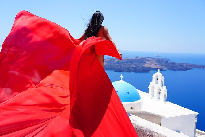 Santorini 2h Private Flying Dress Photoshoot with Transportation - What you get at the end: 40 edited photos, no watermarks