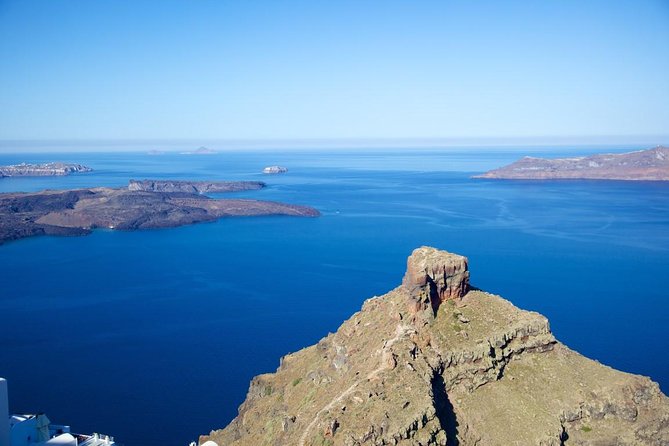 Santorini 30min Helicopter Tour - Hotel pickup, air-conditioned transfer, and pilot Daniel’s pre-flight routine