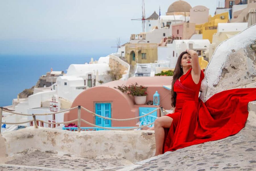 Santorini: 40-Minute Oia Photoshoot - Getting the Best Photos Out of a Short Session
