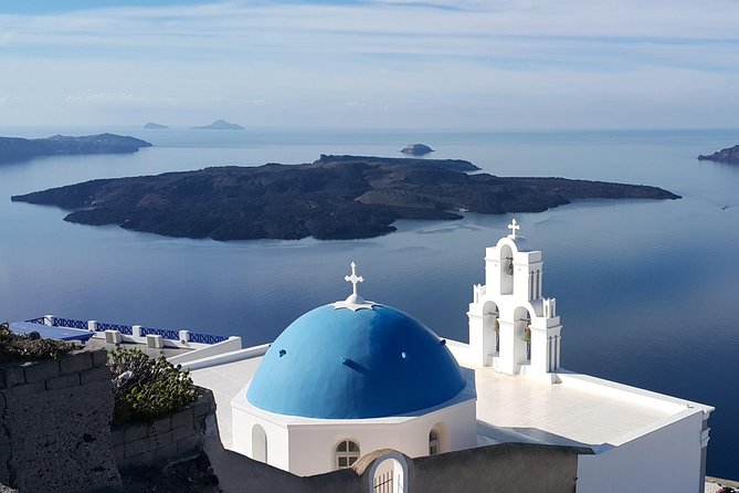 Santorini: 4hr Small Group Shore Excursion with Minimum Walking - The comfort factor: an air-conditioned van plus short, timed stops