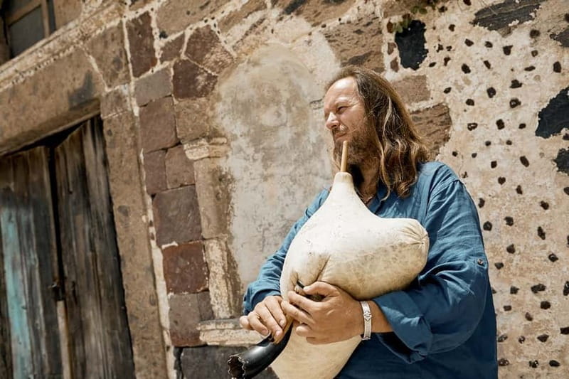 Santorini: A Mythical Musical Experience - Botanical gardens break with coffee or soft drinks