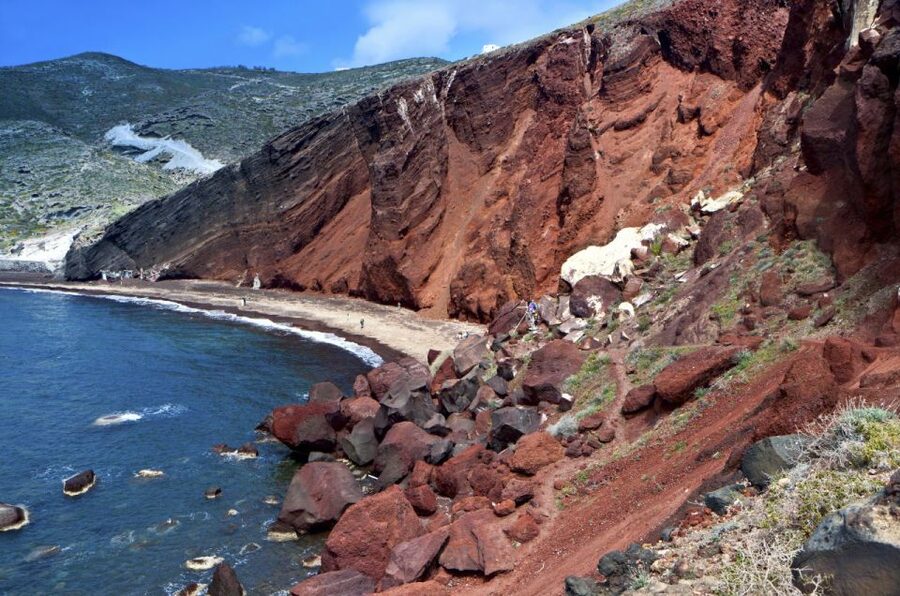 Santorini: Akrotiri Excavation, Megalochori, & Beaches Tour - Smooth start: pickup, air-conditioned bus, and quick orientation