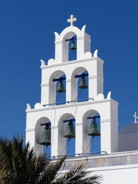 Santorini: Akrotiri Excavation, Megalochori, & Beaches Tour - Perissa/Perivolos black sand: swim time and easy taverna choices