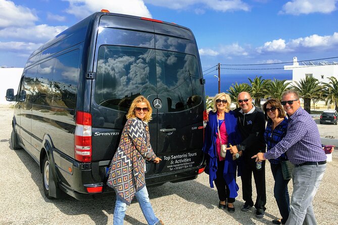 Santorini Arrival Transfer & Travel Services - Shared versus private: choose your arrival vibe