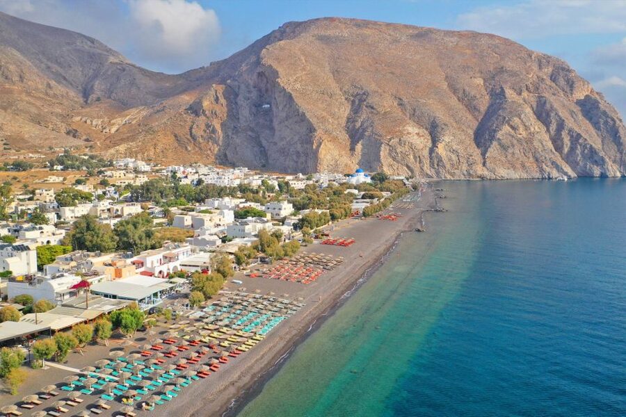 Santorini: Best Of Santorini Private Tour with a Local Guide - A private 6 to 8 hour loop that beats the chaos