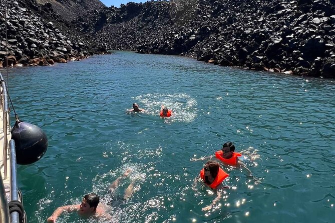 Santorini: Boat tour to Volcano, Hot Springs & Thirasia island - Key points before you go