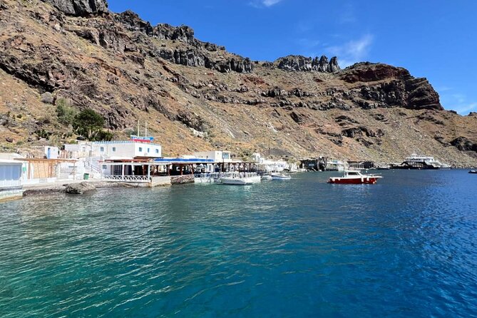 Santorini: Boat tour to Volcano, Hot Springs & Thirasia island - Thirassia island free time: quiet Cycladic streets and a real meal option