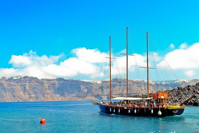 Santorini Caldera Morning Cruise With King Thiras Boat - Cruising Back Along Oia Cliffs: The Photo Hour on the Return