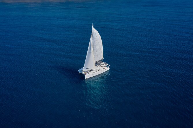 Santorini: Caldera Private Catamaran Cruise with Meal & Drinks - Lunch, Drinks, and the On-Board Flow You’ll Actually Use
