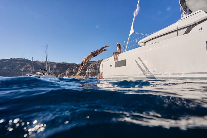 Santorini: Caldera Private Catamaran Cruise with Meal & Drinks - Who This Catamaran Cruise Fits Best