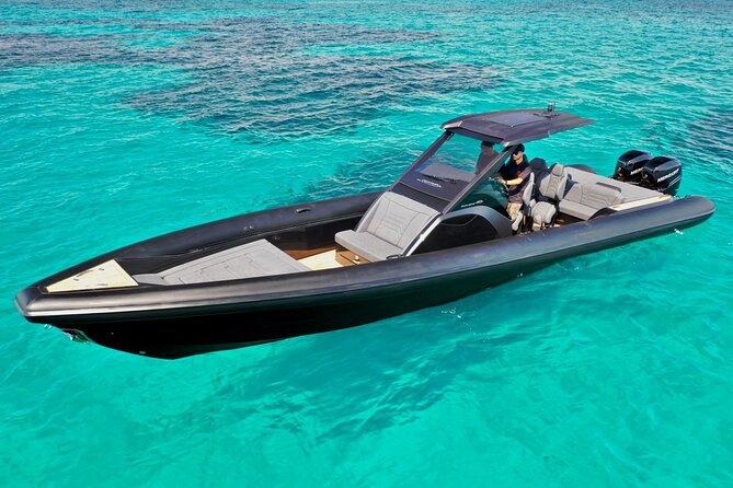 Santorini Caldera: Private Cruise with Speed Boat & Open Bar - Food and drinks: what the open bar really includes