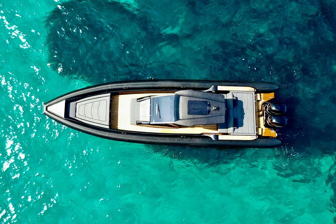 Santorini Caldera: Private Cruise with Speed Boat & Open Bar - Snorkeling gear and swimming spots, without the hike