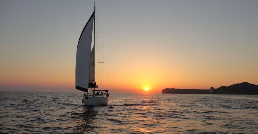 Santorini Caldera: Sunset Sailing Cruise with Meal - Key Moments That Make This Cruise Worth Your Time