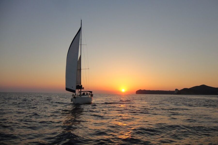 Santorini Caldera: Sunset Sailing Cruise with Meal - Getting Picked Up: The Coach Ride That Sets the Rhythm