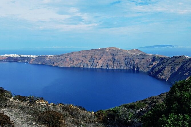 Santorini Caldera Walk Hiking Experience Fira-Oia - What to pack for steep, sun, and cliff-edge walking
