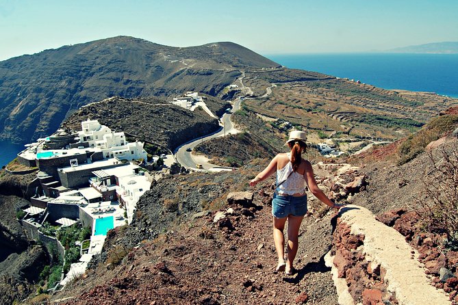 Santorini Caldera Walk Hiking Experience Fira-Oia - Logistics that matter: meeting points, cruise access, and the cable car fee