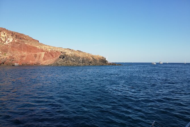 Santorini Catamaran Cruise with Fresh Meal and Open Bar - The smooth pickup and Vlychada return that saves your energy