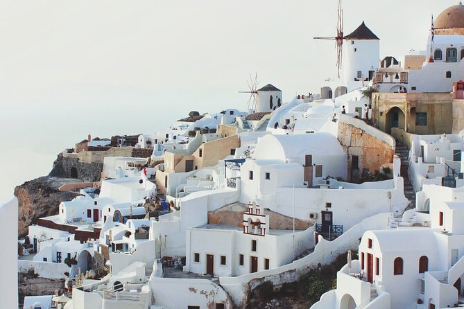 Santorini Classic Highlights and Sightseeing Private Tour - Beating the Oia crowds with an early start and classic photo stops