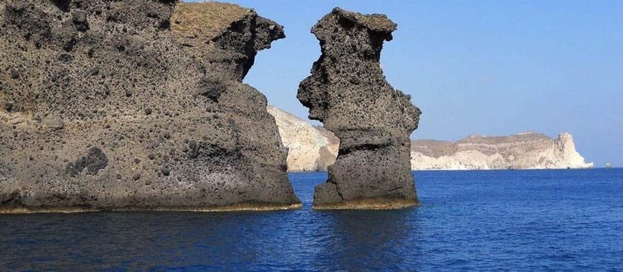 Santorini:Cruises with Catamaran around the Volcanic Island. - Why This Santorini Catamaran Feels Worth the Time