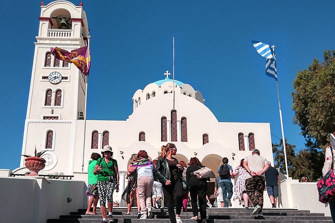 Santorini Day Tour with Sunset in Oia - Perissa Beach: Lunch on Your Own, Swim If You Want, and Then Reset