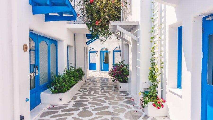Santorini : Discover with Locals - Private Shore Excursion - Kamari and Perissa black sand beaches: finishing with swimming-friendly scenery