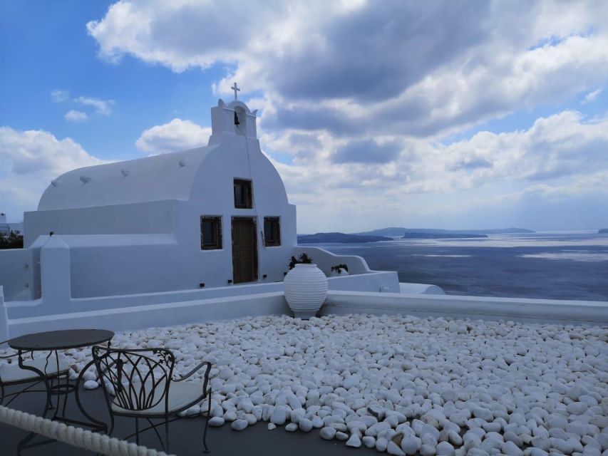 Santorini : Discover with Locals - Small Group Half-day Tour - Minivan, max 15, and how the group size changes everything