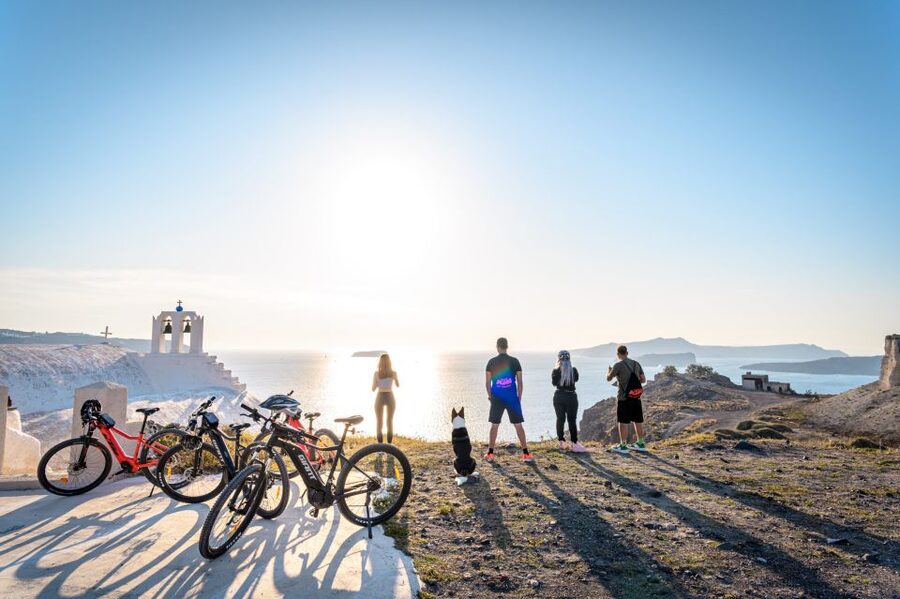 Santorini e-bike guided tours - Megalochori break time, wine tasting plus cheese and local bites