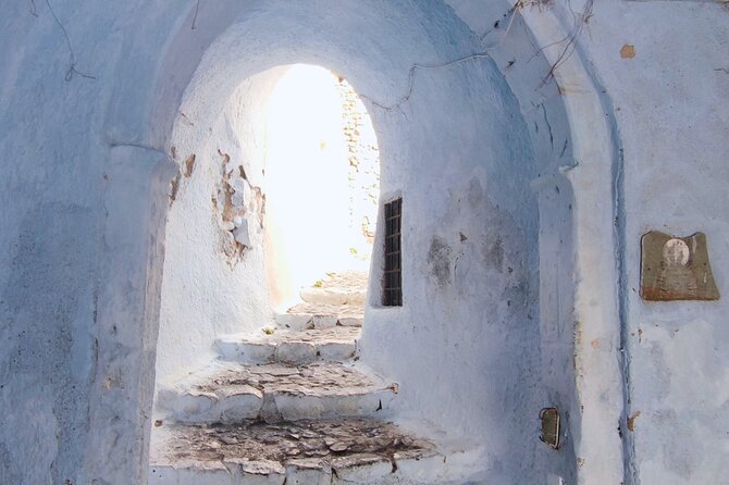 Santorini Essentials Half Day Private Sightseeing Tour - Why Akrotiri, Pyrgos, Oia, and Megalochori work in one half-day