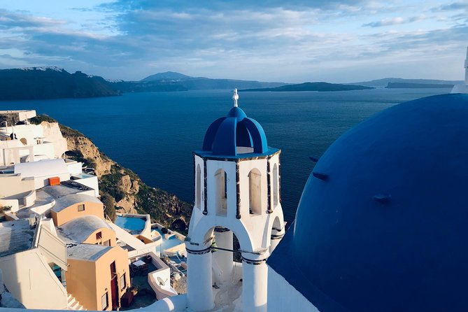 Santorini Exclusive Transfer - Meeting Point Logic: Why Fira Still Matters