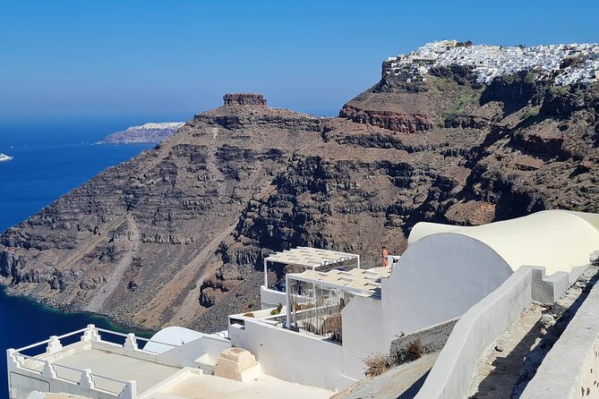 Santorini First-Time Guests Private Tour Sightseeing, excavetions & wine testing - The volcanic winery stop, four tasting pours included