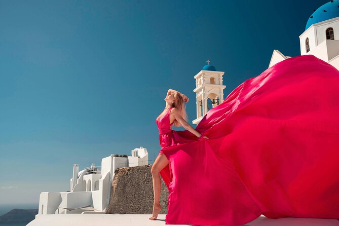 Santorini Flying Dress Experience - Imerovigli cliff views: what your photographer actually does with you