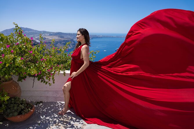 Santorini Flying Dress Experience - The flying dress experience: choices, color, and the assistant who makes it work