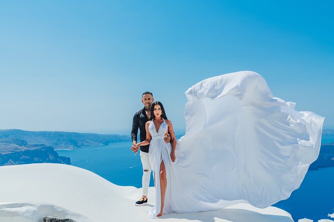 Santorini flying dress photo - Dress strategy: two styles can help your photos
