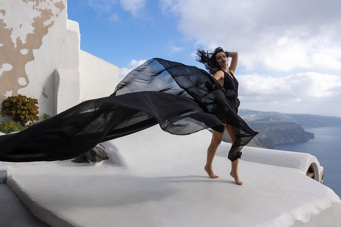 Santorini Flying Dress Photoshoot with a Pro Photographer - Who Runs the Show: The Photographer and Assistants