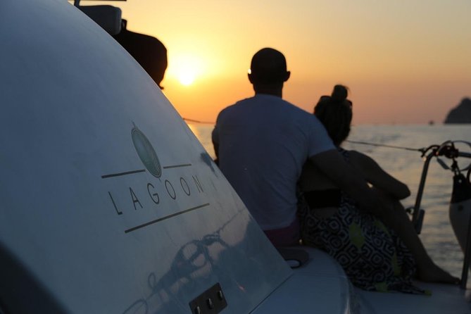 Santorini Full Day Catamaran Private Cruise incl. Meal, Drinks & Free Transport - Key Points at a Glance
