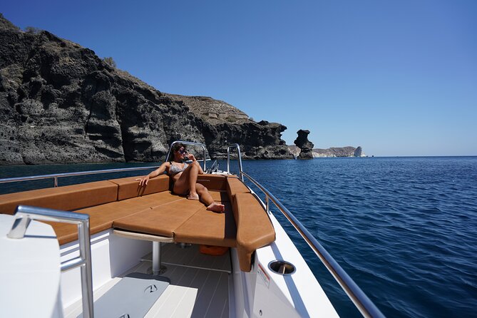 Santorini Half Day MotorCruiser Private Cruise incl. Meal,Drinks &Free Transport - Oia, Imerovigli, and Firostefani from the waterline