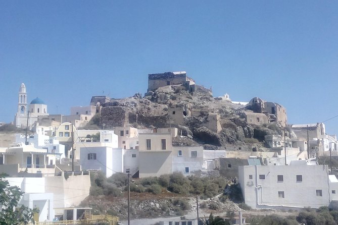 Santorini Highlights and Venetian Castles Small-Group Day Tour - Akrotiri: A Quick South-Coast Photo Stop With Caldera Context