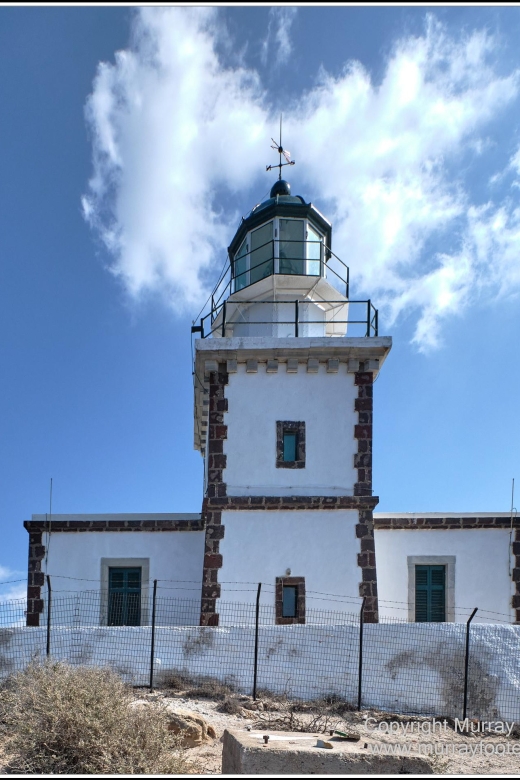 Santorini: Highlights prive tour & wine tasting-local guide - A 5.5-hour Santorini private highlights day, built for variety
