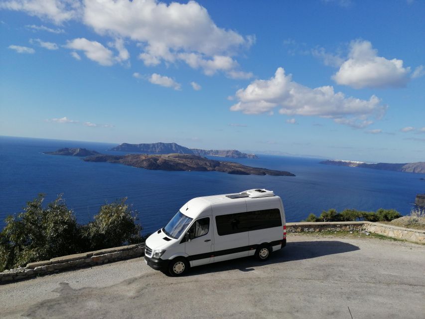 Santorini highlights tour - Pyrgos village and its 60 traditional churches