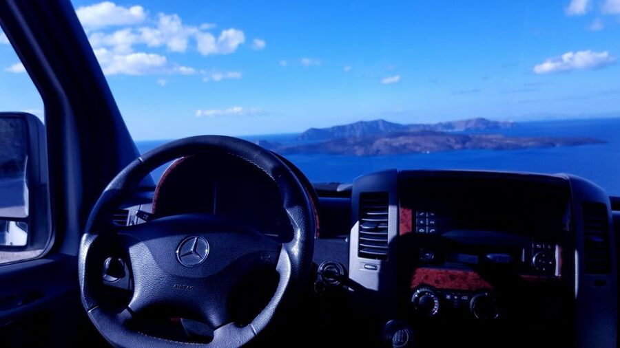 Santorini highlights tour - The private drive: comfort, timing, and flexibility