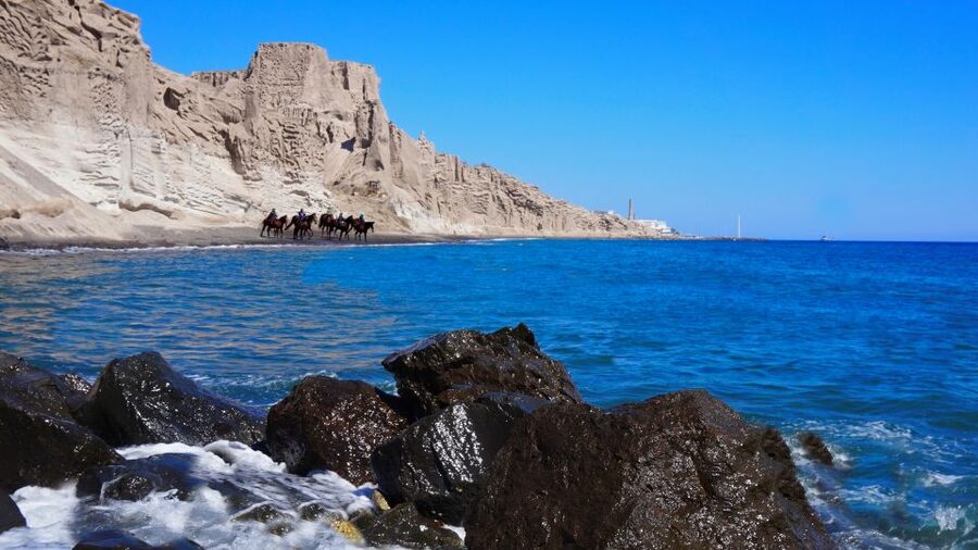Santorini: Horseback Riding Tour on the Beach - Who this ride is perfect for