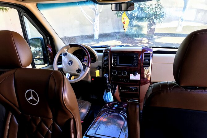 Santorini Hotel/Port & Airport Transfers - Picking Up at JTR, the Cruise Port, or the Cable Car Exit
