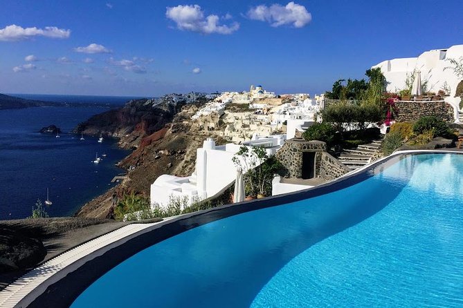 Santorini Hotel-Villas Transport & Transfer Services - Seaport transfers for ferries, with shared efficiency