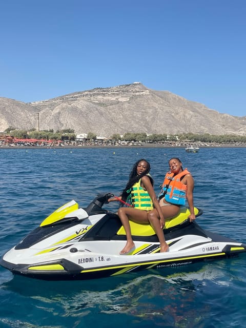Santorini: Jet Ski Rental Perissa, Perivolos and St. George - The safety briefing and gear: what “follow our instructions” really means