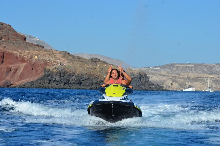 Santorini: Jet Ski Rental Perissa, Perivolos and St. George - What you’ll likely appreciate about the team